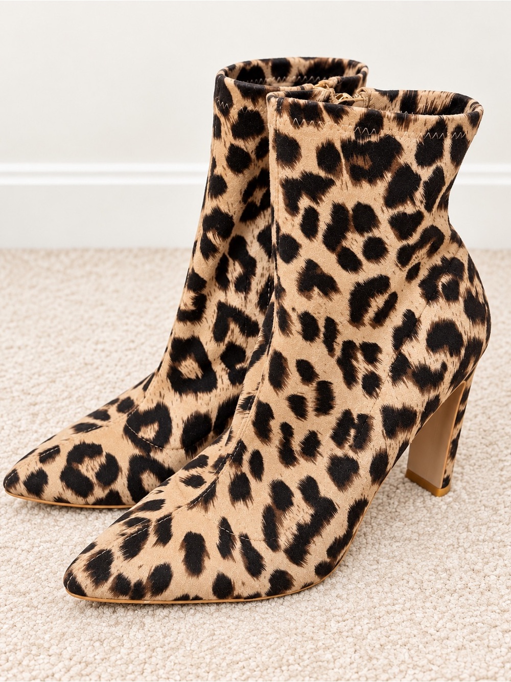 Billini Leopard Print Pointed Toe Ankle Boots Heels Size 7
